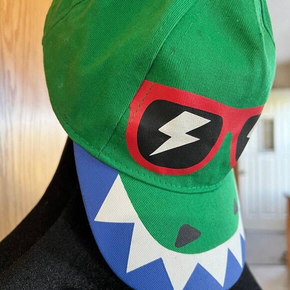 Toddlers hat cap, green alligator, adjustable - Picture 4 of 9